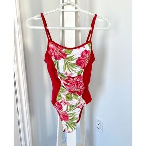 Flattering Bathing Suit - Christina - Size 6